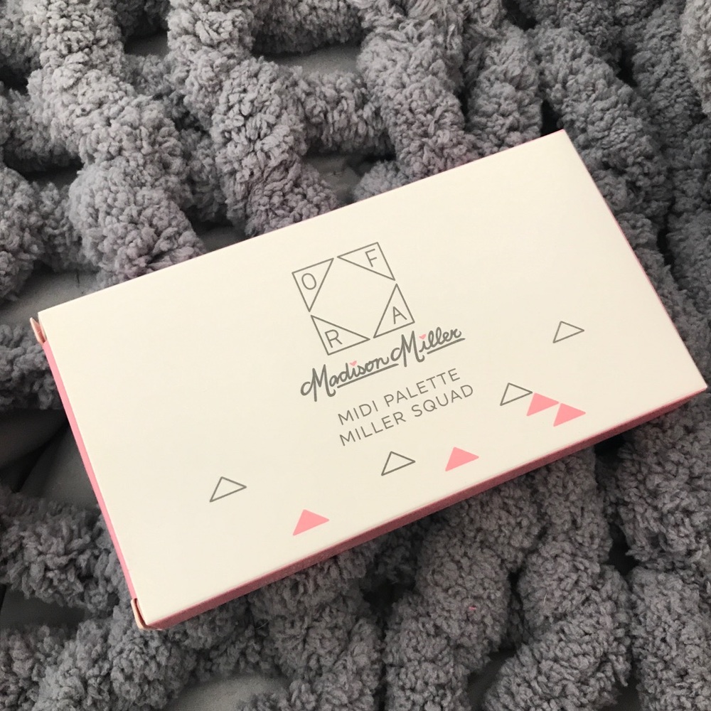 BNIB ofra x madison miller midi palette